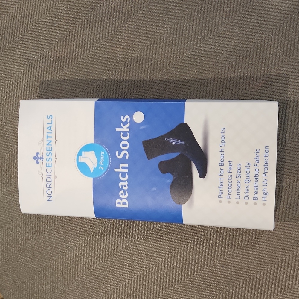 Nordic Essentials Beach Volleyball Socks 2 pair Black Blue Sz M New in Box